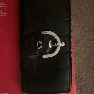 Vintage Coach Black Leather Soho Buckle Expandable Wallet.